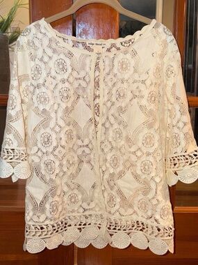 Women's Cream Lace Overlay Top